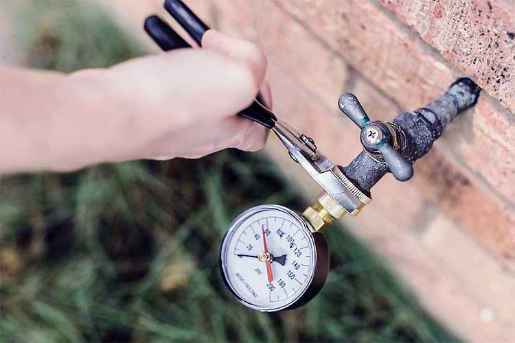 monitor water pressure
